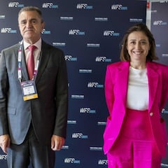 "La profesionalización del fútbol femenino es imprescindible"