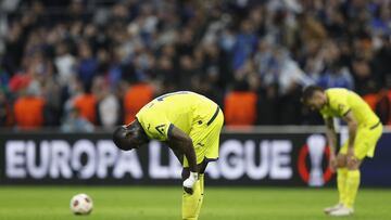 Marseille (France), 07/03/2024.- Villarreal players looks disappointed after losing the UEFA Europa League Round of 16 first leg soccer match between Olympique Marseille and Villarreal in Marseille, France, 07 March 2024. (Francia, Marsella) EFE/EPA/GUILLAUME HORCAJUELO
