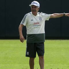 Ricardo Ferretti se decantaría por experiencia ante Chile