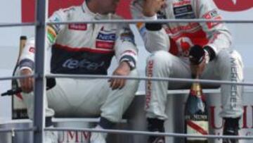 <b>QUIERE MÁS. </b>Pérez subió al podio de Monza con Hamilton y Alonso... y pretende repetir.