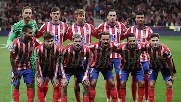 Atletico Madrid players pose for a team photo before the UEFA Champions League 1st round football match between Club Atletico de Madrid and RB Leipzig at the Metropolitano stadium in Madrid on September 19, 2024. (Photo by Thomas COEX / AFP)
