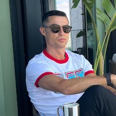 Cristiano, de vuelta en Portugal con un look de lo más exclusivo