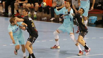 Los jugadores del Ángel Ximénez, durante su partido ante el Barcelona en la Copa del Rey de Balonmano de 2018.