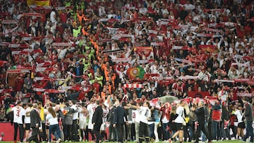 La afición del Sevilla, en la final de Basilea.