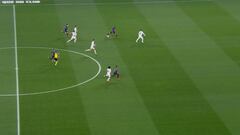 La jugada que nunca esperabas ver en un Barcelona - Madrid