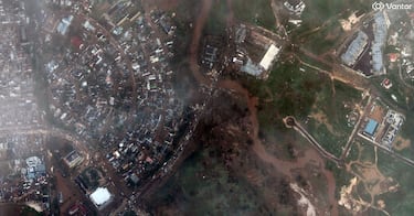 Imagen satelital del río Barnett en la bahía de Montego, Jamaica, tras el paso del huracán Melissa.