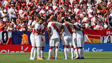 Peruvian team during the friendly match between Peru and New Zeland, played at the RCDE Stadium, in Barcelona, on 05th June 2022. (Photo by Joan Valls/Urbanandsport /NurPhoto via Getty Images)