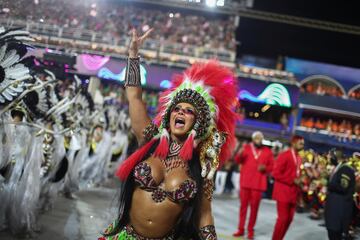 Uno de los eventos más importantes de Brasil se vuelve a celebrar. Tras dos años de parón por el COVID vuelve el Carnaval de Río.