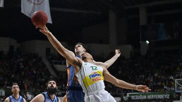Andrews niega el liderato al Valencia Basket