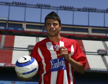 Kezman fichó por el Atlético de Madrid en la temporada 05-06.​ Marcó 8 goles en Liga y 2 en Copa del Rey antes de sufrir una rotura del menisco externo de la rodilla derecha que le dejó varias semanas en el dique seco. En verano de 2006 se marchó al Fenerbahçe.