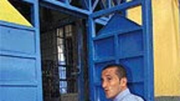 <b>OBJETIVO</b>. Samways se acerca al Rayo.