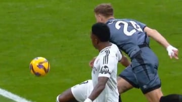 Arden las redes por el penalti que no pitaron a Vinicius