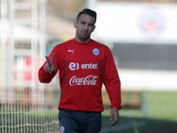 Mauricio Isla se mostró tranquilo. El Huaso retomó su nivel en la Roja.