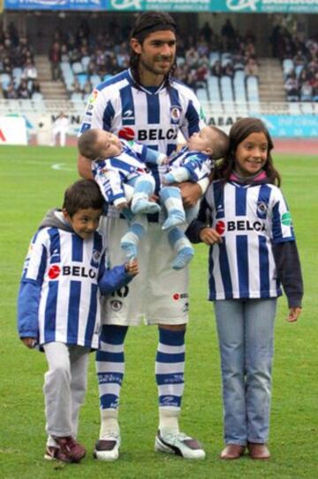 Estas son las 29 camisetas que ha vestido el 'Loco' Abreu