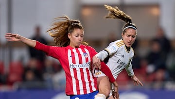 Xènia Pérez durante el pasado derbi ante el Real Madrid.