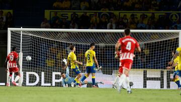 27/09/2025 FUTBOL SEGUNDA DIVISION TEMPORADA 25/26 PARTIDO UD LAS PALMAS - ALMERIA Jugada gol 0- 1