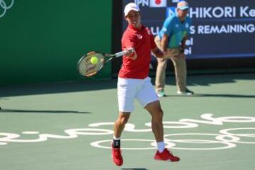 Es el tenista japonés más destacado del momento, la velocidad y el juego de pies son sus principales armas. Actualmente está quinto en el ranking de la ATP. El 6 de septiembre de 2014, Nishikori se convirtió en el primer jugador asiático en llegar a una final de Gran Slam en el Abierto de Estados Unidos al derrotar en semifinales al serbio Novak Djkovic. En los Juegos Olímpicos de Río 2016 se quedó con el bronce tras vencer al español Rafael Nadal.

