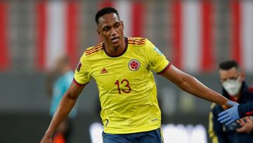 Yerry Mina en un partido de la Selección Colombia ante Perú
