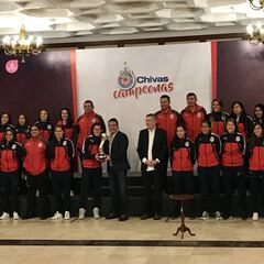 Gobernador pide a rojiblancas ser un nuevo Campeonísimo