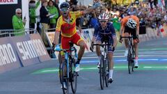 Cycling - UCI Road Cycling World Championships - Innsbruck-Tirol, Austria - September 30, 2018  Spain&#039;s Alejandro Valverde celebrates as he wins the Men&#039;s Elite Road Race  REUTERS/Heinz-Peter Bader