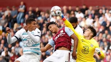 Soccer Football - Premier League - Aston Villa v Chelsea - Villa Park, Birmingham, Britain - October 16, 2022  Aston Villa's Ollie Watkins in action with Chelsea's Thiago Silva, Ruben Loftus-Cheek and Kepa Arrizabalaga Action Images via Reuters/John Sibley EDITORIAL USE ONLY. No use with unauthorized audio, video, data, fixture lists, club/league logos or 'live' services. Online in-match use limited to 75 images, no video emulation. No use in betting, games or single club /league/player publications.  Please contact your account representative for further details.