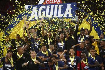 Independiente Medellín se quedó con el título de la Copa Águila 2019. El equipo dirigido por Aldo Bobadilla se impuso con goles de Adrián Arregui y Germán Cano. El descuento fue por parte de Danny Rosero.