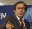 Platini: "Sin estadios no hay torneo"