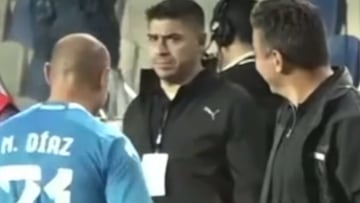 Marcelo Gallardo ve a Marcelo Díaz al borde de la cancha y esto ocurre: la escena es viral
