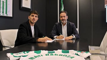 Mati Barboza firma junto a Monterrubio