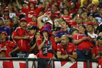 Los hinchas del DIM prendieron la fiesta de la final en Medellín