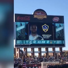 No le habrá sentado nada bien: la pantalla falla con Ibrahimovic y Twitter se mofa