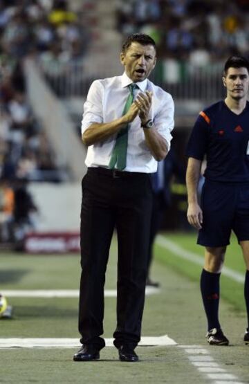 El técnico serbio del Córdoba, Miroslav Djukic.