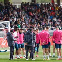 Lezama: más de 2.000 personas en la sesión, con Yuri y Herrera en el grupo