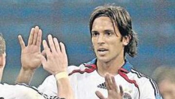 <b>CERCANO. </b>El delantero paraguayo Roque Santa Cruz está muy cerca de ser nuevo jugador del Betis.