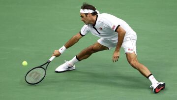 Federer cede otro set de camino a la tercera ronda