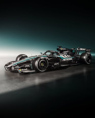 Mercedes ha revelado los primeros renders del W17, un monoplaza original que destaca por su nueva aerodinámica, con pontones alargados, toma de aire centrada y laterales más estrechos, anticipando el arma con la que Russell y Antonelli afrontarán la nueva era de 2026.