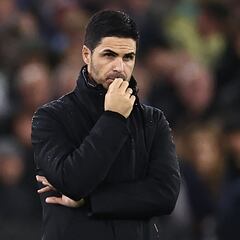 Arsenal release scathing statement blasting Premier League referees after Newcastle controversy