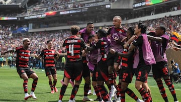 Los jugadores de Flamengo celebran uno de los goles ante el Chelsea.