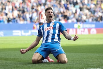 Roberto festeja su gol ante el Athletic.