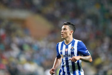 Las jugosas ventas del América a Europa en la era Santiago Baños