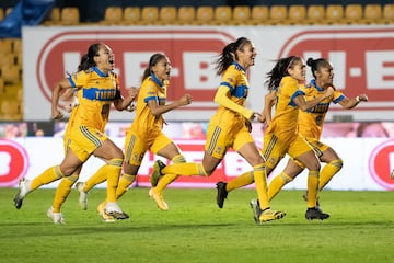 La final de la Liga MX Femenil entre Tigres y Rayadas, en imágenes