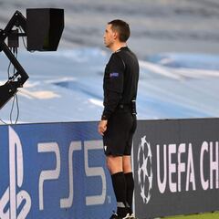 VAR in Champions League: how does it work? The rules explained