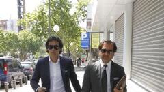 Juanma L&oacute;pez y Beppe Bozzo, a su llegada al Bernab&eacute;u.