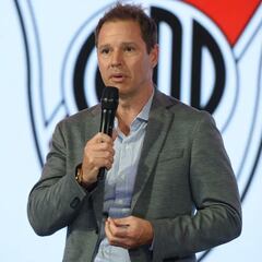 Brito: “Los hinchas me preguntan por Alario”