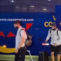 Así llegaron Cavani, Suárez y Valderde a Brasilia para enfrentar a la Argentina de Messi