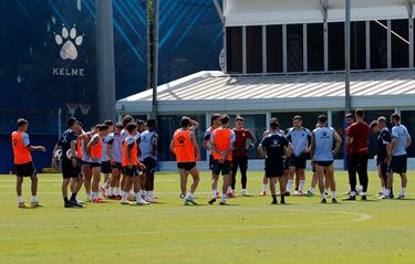 Dos históricos abren el duelo para recuperar su sitio en LaLiga