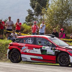 Iván Ares acaricia el título tras un nuevo triunfo en Llanes