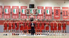 La plantilla del Ax Armani Exchange Mil&aacute;n (de izquierda a derecha) para esta temporada, con Ettore Messina, su entrenador, a la cabeza: Moretti, Cinciarini, Punter, Shields, Micov, Brooks, Datome, Tarczewski, LeDay, Biligha, Hines, Moraschini, Roll, Sergio Rodr&iacute;guez y Delaney.