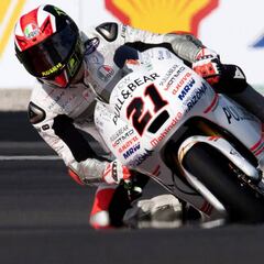 Bagnaia se impone en una caótica carrera de Moto3