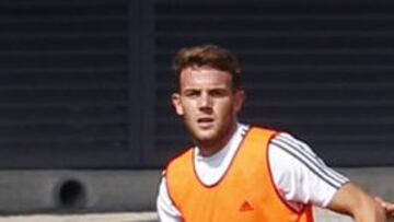 Quini entrenando con el primer equipo.